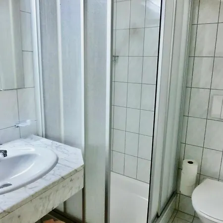 Haus Kristall شقة